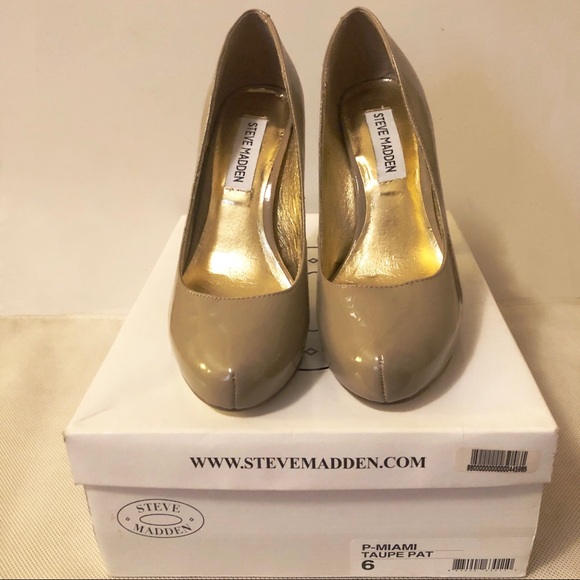 HOST PICK! Steve Madden Taupe Miami Pump - Picture 3 of 4